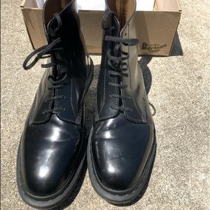 Dr. Martens Winchester II, size US 10